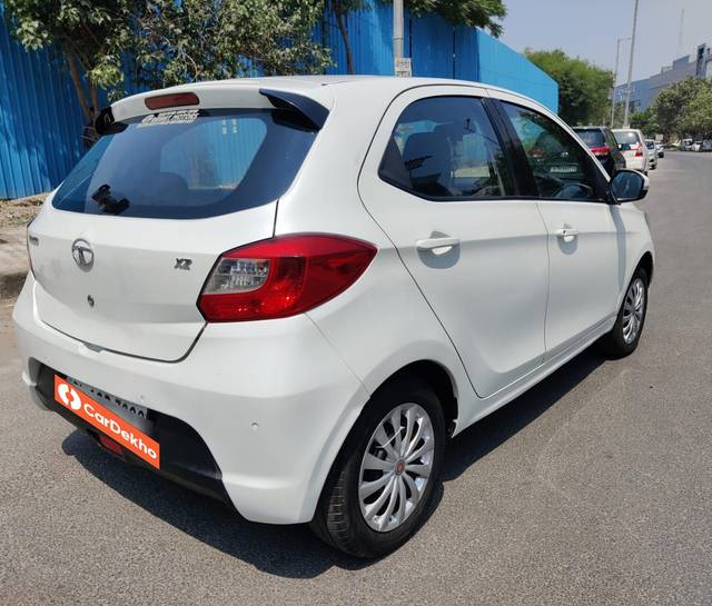 https://images10.gaadi.com/usedcar_image/3583146/original/processed_img2874018__used_car_2874018_1695278911.jpg?imwidth=6402