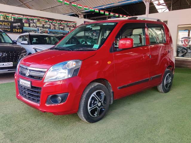 https://images10.gaadi.com/usedcar_image/3583191/original/processed_img2874054__used_car_2874054_1695280902.jpg?imwidth=6402