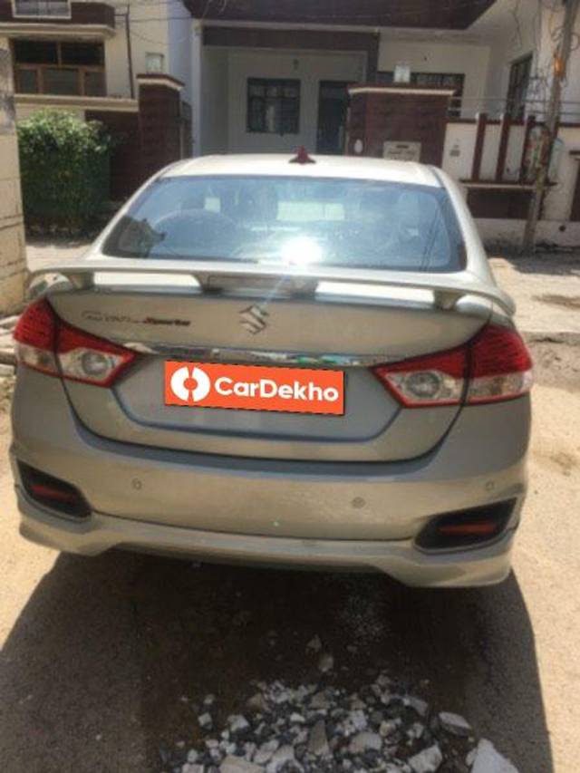 https://images10.gaadi.com/usedcar_image/3583193/original/processed_cf0cd851-cc2c-4388-b62f-cd28b0225e0e.jpeg?imwidth=6401