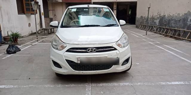 https://images10.gaadi.com/usedcar_image/3583214/original/14__VCC_1788766_94_1694674184.jpg?imwidth=6400