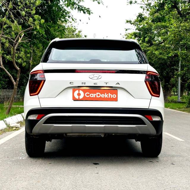https://images10.gaadi.com/usedcar_image/3583224/original/processed_img2874081__used_car_2874081_1695281851.jpg?imwidth=6402