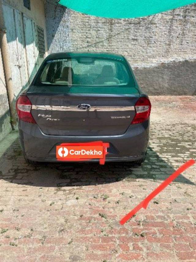 https://images10.gaadi.com/usedcar_image/3583265/original/processed_50d6e531-61ed-489a-a2f7-ba5b392b78f9.jpeg?imwidth=6402