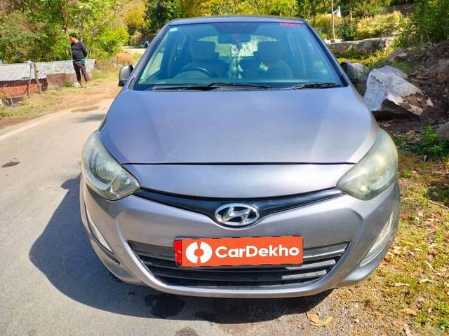 https://images10.gaadi.com/usedcar_image/3583285/original/processed_eccf8f05-9791-4857-b9bd-f64da09e2911.jpeg?imwidth=6402