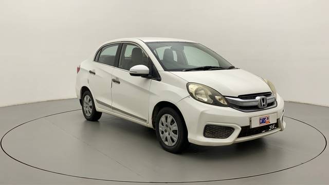https://images10.gaadi.com/usedcar_image/3583351/original/66a77fa2-89dc-4585-8a93-27d9f2314fc6__42.jpg?imwidth=6400