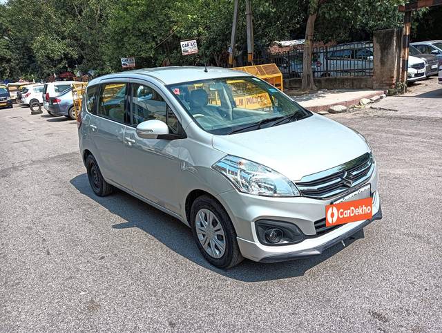 https://images10.gaadi.com/usedcar_image/3583384/original/processed_img2874209__used_car_2874209_1695287300.jpg?imwidth=6400
