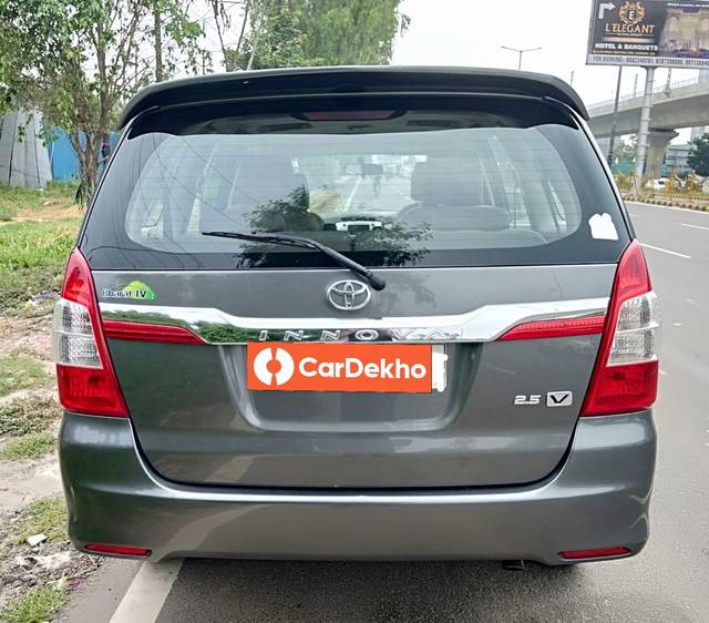 https://images10.gaadi.com/usedcar_image/3583388/original/processed_img2874213__used_car_2874213_1695287526.jpg?imwidth=6402