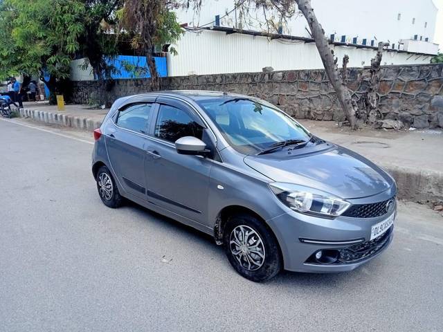 https://images10.gaadi.com/usedcar_image/3583394/original/processed_img2874218__used_car_2874218_1695287739.jpg?imwidth=6401