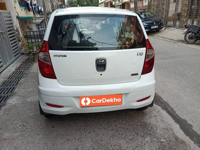 https://images10.gaadi.com/usedcar_image/3583410/original/processed_img2874227__used_car_2874227_1695288228.jpg?imwidth=6401