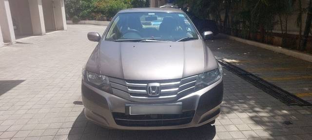 https://images10.gaadi.com/usedcar_image/3583425/original/14__VCC_1788854_94_1694679921.jpg?imwidth=6400