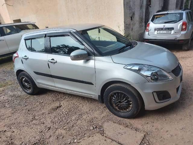 https://images10.gaadi.com/usedcar_image/3583463/original/processed_1d4267c0-9745-435f-be2e-4f25478db68c.jpg?imwidth=6400