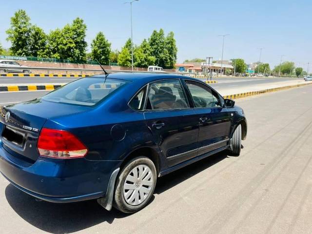 https://images10.gaadi.com/usedcar_image/3583494/original/processed_66ac32db-3903-4f23-942f-0a954c701b10.jpg?imwidth=6401
