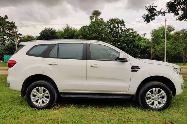 https://images10.gaadi.com/usedcar_image/3583587/original/img2874356__used_car_2874356_1695293440.jpg?imwidth=6401