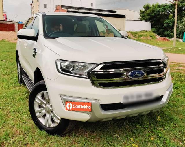 https://images10.gaadi.com/usedcar_image/3583587/original/processed_img2874356__used_car_2874356_1695293430.jpg?imwidth=6400