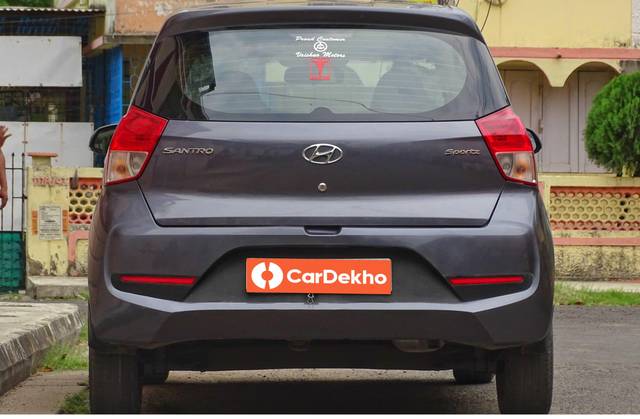 https://images10.gaadi.com/usedcar_image/3583646/original/processed_img2874402__usedcar_5_2874402_1695296191.jpg?imwidth=6402