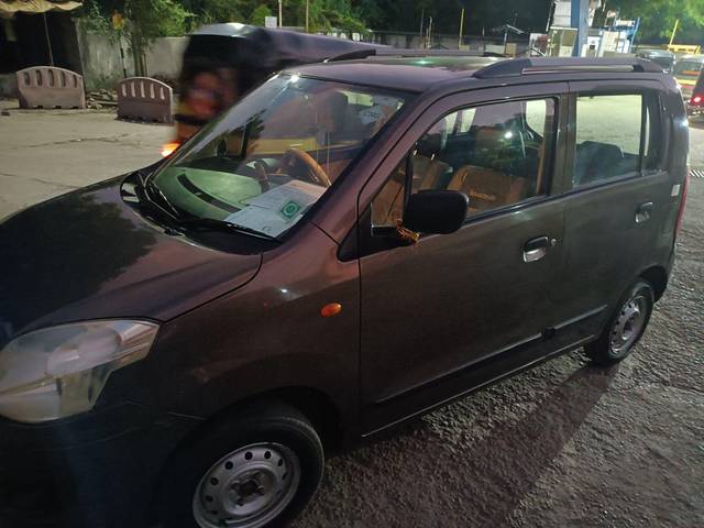 https://images10.gaadi.com/usedcar_image/3583712/original/processed_80b960c7-60d0-4d09-ba24-067194eafed4.jpg?imwidth=6400