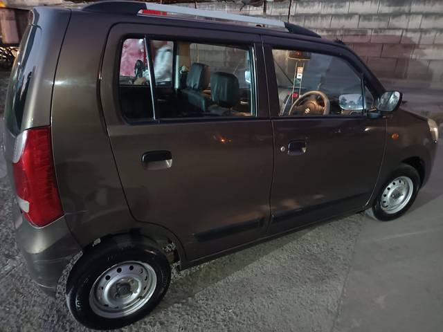 https://images10.gaadi.com/usedcar_image/3583712/original/processed_c5d97b74-119c-4eee-bbad-e36444026fd0.jpg?imwidth=6401