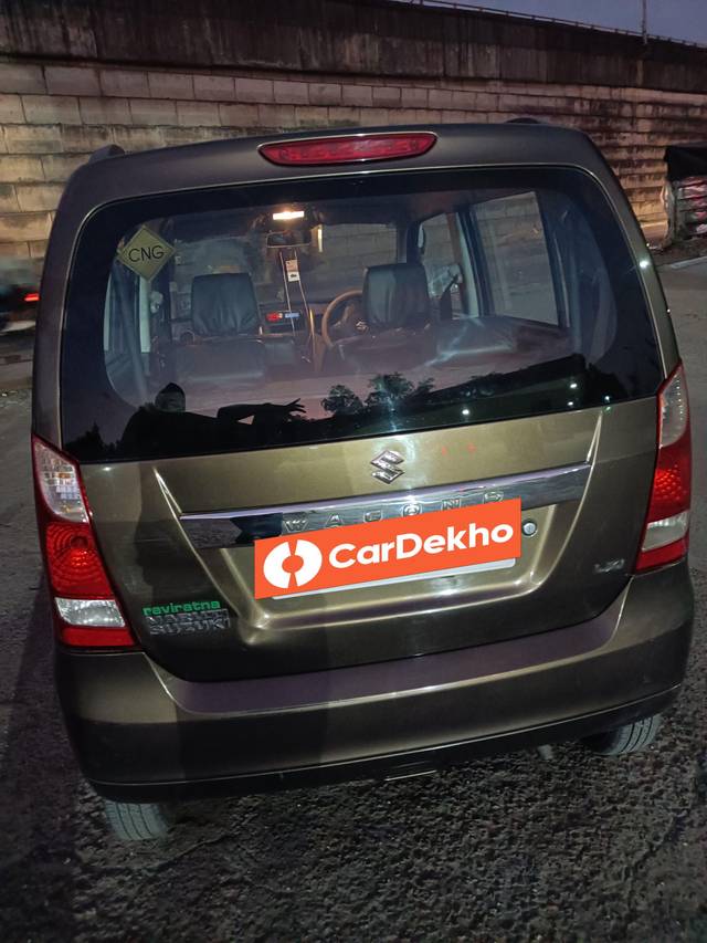 https://images10.gaadi.com/usedcar_image/3583712/original/processed_eaeafeb9-6e76-41b6-8680-2c9d049ef611.jpg?imwidth=6402