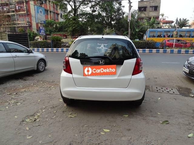 https://images10.gaadi.com/usedcar_image/3583719/original/processed_img2874454__usedcar_5_2874454_1695299104.jpeg?imwidth=6402