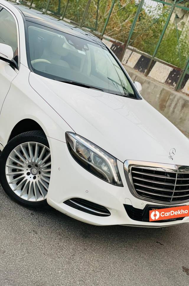 https://images10.gaadi.com/usedcar_image/3583744/original/processed_img2874468__used_car_2874468_1695303906.jpg?imwidth=6400