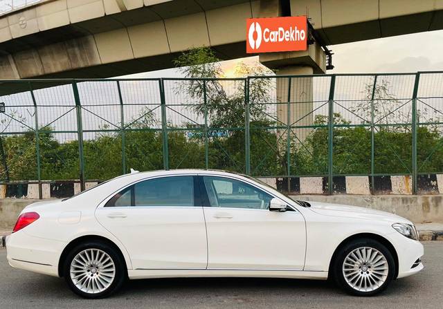 https://images10.gaadi.com/usedcar_image/3583744/original/processed_img2874468__used_car_2874468_1695303907.jpg?imwidth=6401