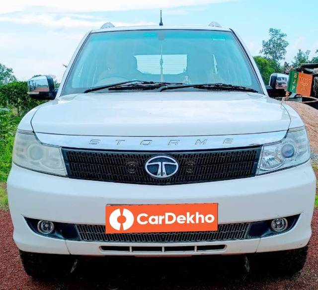 https://images10.gaadi.com/usedcar_image/3583755/original/processed_64b5a885-2d03-47ed-b0f2-aee3e49502fc.jpg?imwidth=6400