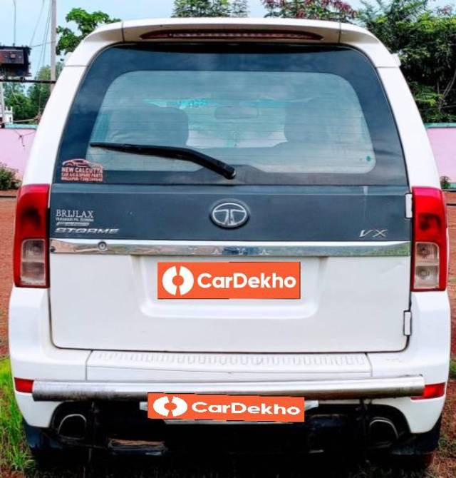 https://images10.gaadi.com/usedcar_image/3583755/original/processed_b3c74a19-6676-4320-baef-bae3001fea57.jpg?imwidth=6402