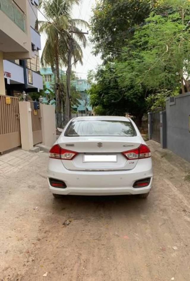 https://images10.gaadi.com/usedcar_image/3583762/original/processed_d79d0545-8e11-4309-b4ec-107ca404eba4.jpg?imwidth=6401