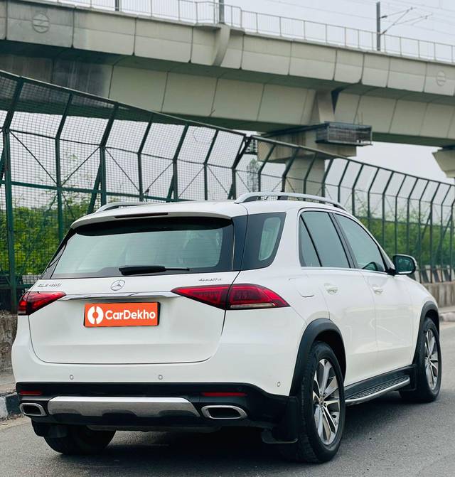 https://images10.gaadi.com/usedcar_image/3583764/original/processed_img2874482__used_car_2874482_1695303014.jpg?imwidth=6401