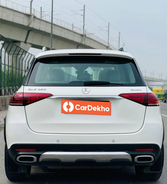 https://images10.gaadi.com/usedcar_image/3583764/original/processed_img2874482__used_car_2874482_1695303015.jpg?imwidth=6402