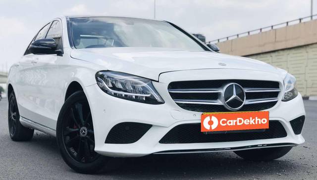 https://images10.gaadi.com/usedcar_image/3583785/original/processed_img2874496__used_car_2874496_1695302316.jpg?imwidth=6400