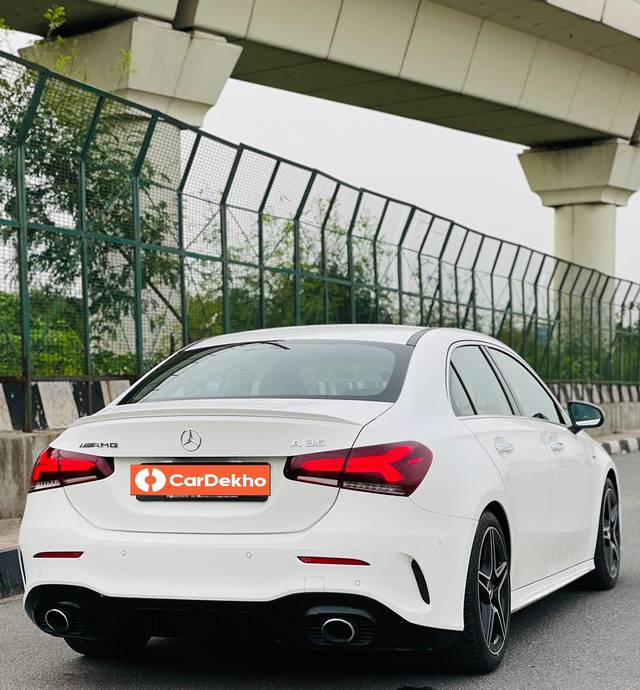 https://images10.gaadi.com/usedcar_image/3583837/original/processed_img2874519__used_car_2874519_1695301967.jpg?imwidth=6401