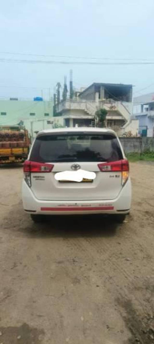 https://images10.gaadi.com/usedcar_image/3584025/original/processed_332d5ff3-9e41-4362-8dfe-9c550454151e.jpg?imwidth=6401