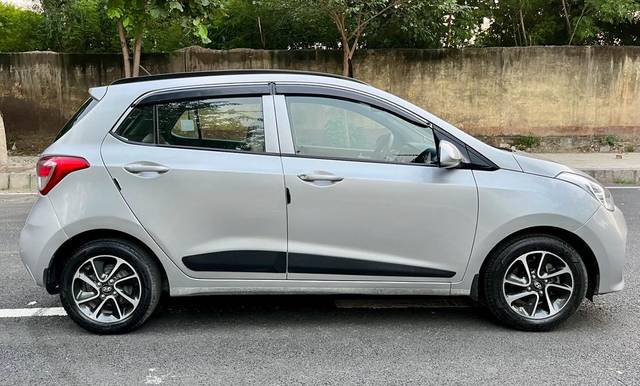 https://images10.gaadi.com/usedcar_image/3584088/original/img2874588__used_car_2874588_1695312737.jpg?imwidth=6401