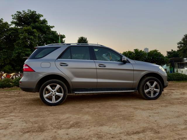 https://images10.gaadi.com/usedcar_image/3584146/original/img2874592__used_car_2874592_1696778177.jpg?imwidth=6401