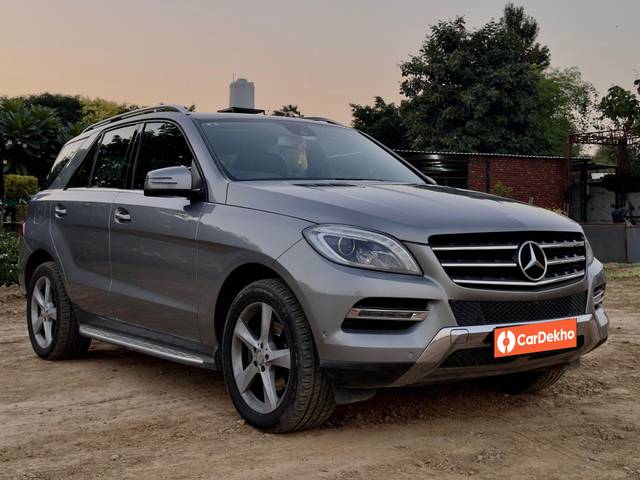 https://images10.gaadi.com/usedcar_image/3584146/original/processed_img2874592__used_car_2874592_1696778171.jpg?imwidth=6400