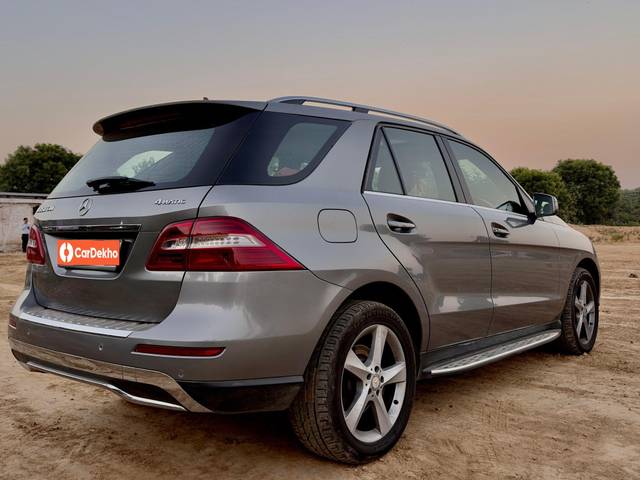 https://images10.gaadi.com/usedcar_image/3584146/original/processed_img2874592__used_car_2874592_1696778174.jpg?imwidth=6402