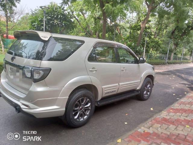 https://images10.gaadi.com/usedcar_image/3584149/original/processed_img2874593__used_car_2874593_1695315351.jpg?imwidth=6402
