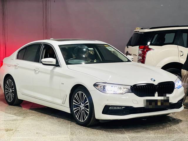 https://images10.gaadi.com/usedcar_image/3584153/original/img2874594__used_car_2874594_1695315455.jpg?imwidth=6400