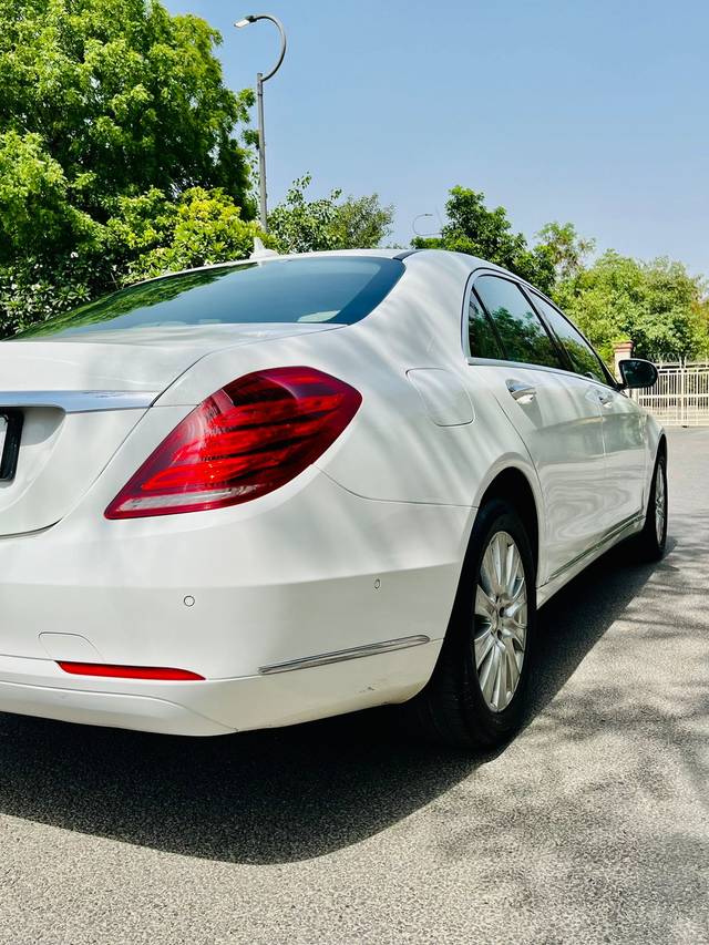 https://images10.gaadi.com/usedcar_image/3584159/original/img2874595__used_car_2874595_1695315608.jpg?imwidth=6402