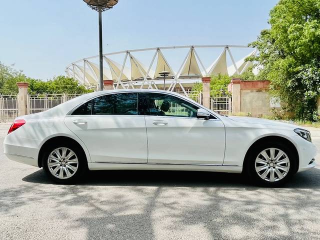 https://images10.gaadi.com/usedcar_image/3584159/original/img2874595__used_car_2874595_1695315611.jpg?imwidth=6401