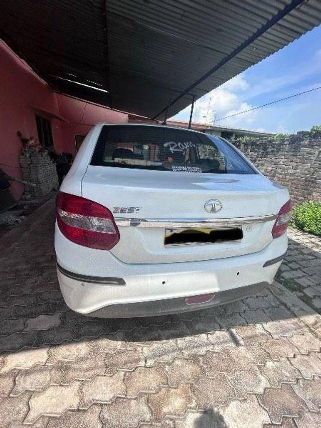 https://images10.gaadi.com/usedcar_image/3584266/original/processed_74dccf49-e587-4de2-be31-5d628766f8f0.jpeg?imwidth=6401