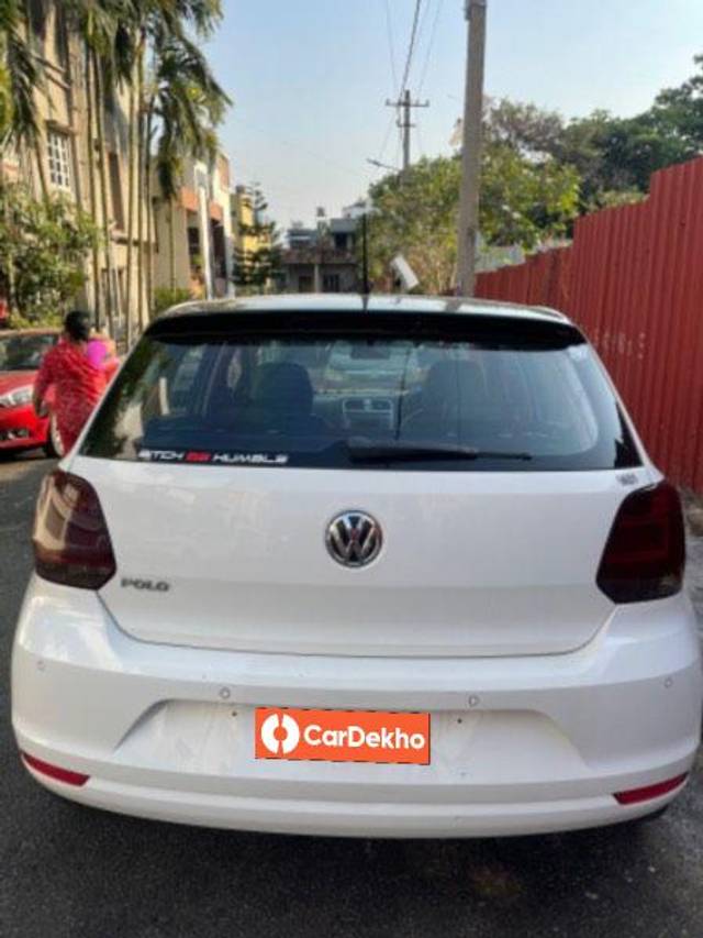 https://images10.gaadi.com/usedcar_image/3584297/original/processed_f682018d-de74-49cd-8b7f-18d4546d5770.jpeg?imwidth=6402