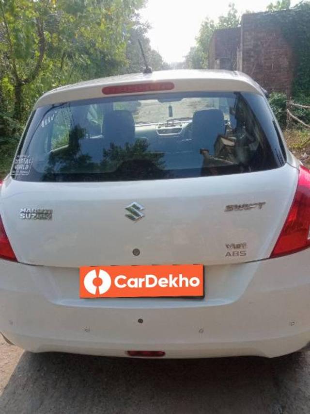 https://images10.gaadi.com/usedcar_image/3584437/original/processed_7c123383-3ab0-45fc-bc08-7b8ba6cdde9c.jpg?imwidth=6401