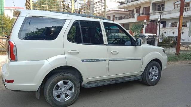 https://images10.gaadi.com/usedcar_image/3584501/original/processed_2a760fa5-ebcd-437b-8579-bb502d9c7d85.jpg?imwidth=6401