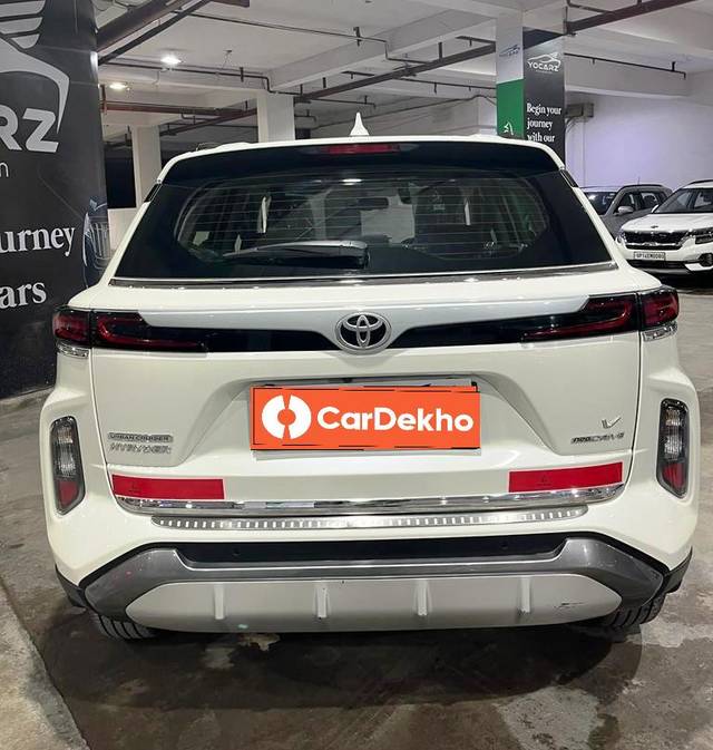 https://images10.gaadi.com/usedcar_image/3584543/original/processed_img2874682__used_car_2874682_1695359742.jpg?imwidth=6402