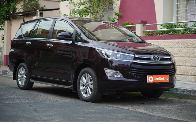 https://images10.gaadi.com/usedcar_image/3584636/original/processed_usedcar_9_2471695360632_1695360659.jpg?imwidth=6400