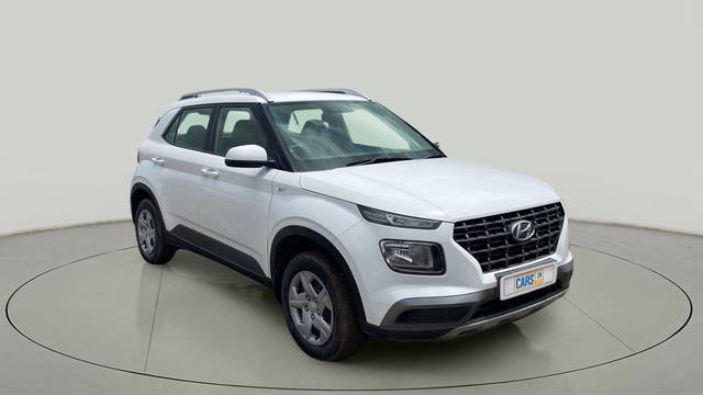 https://images10.gaadi.com/usedcar_image/3584693/original/slot__25778114781-d5ce063bd16946d5891a25e410968f64-Exterior-6.jpg?imwidth=6400