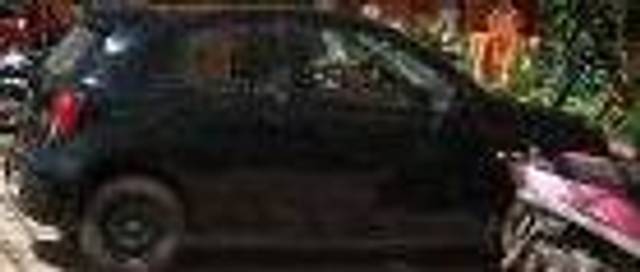 https://images10.gaadi.com/usedcar_image/3584707/original/processed_99bc5474-cff2-4d57-a53a-f5c85a2bd3a1.jpg?imwidth=6401
