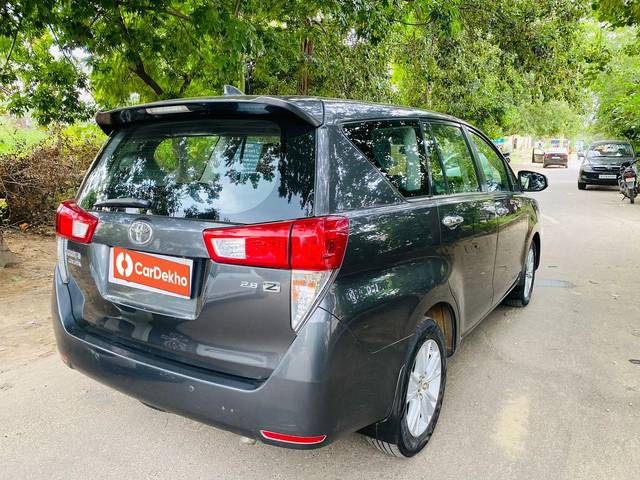 https://images10.gaadi.com/usedcar_image/3584803/original/processed_usedcar_whatsappimage2023_09_21at50014pm_1__9301695363317_1695363367.jpeg?imwidth=6402