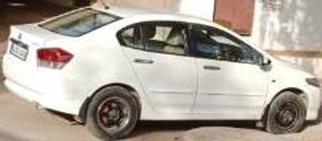 https://images10.gaadi.com/usedcar_image/3584808/original/processed_3bcbb4be-f25a-4198-a301-6f76c67e4b05.jpg?imwidth=6402